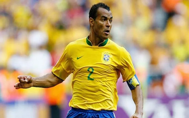 diem lai 10 huyen thoai bong da brazil vi dai nhat moi thoi dai