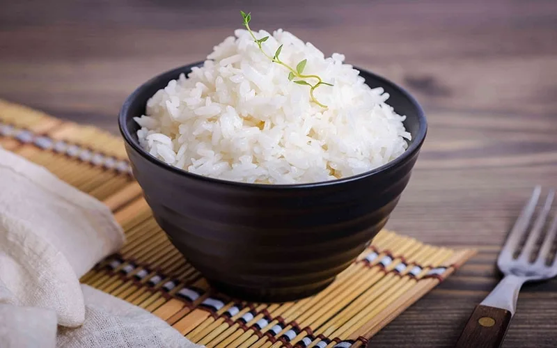 1 bát cơm bao nhiêu calo? Cách ăn cơm không lo béo