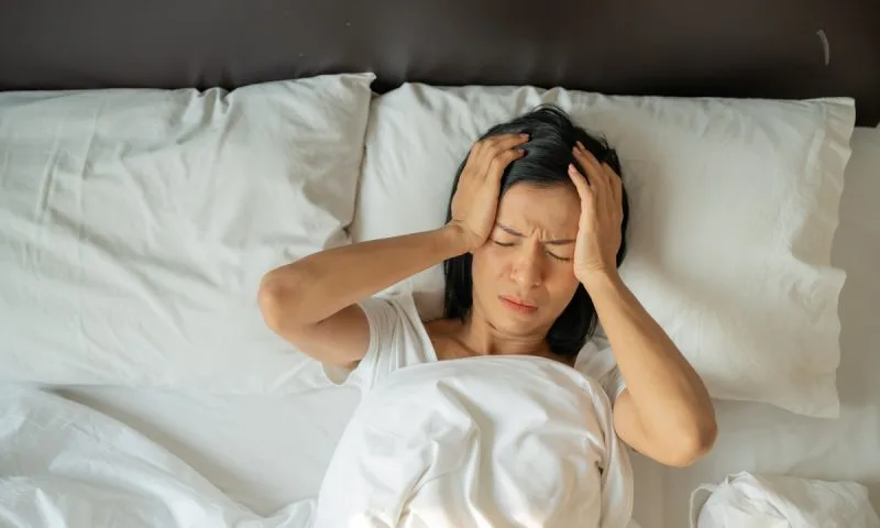 Nằm mơ thấy người chết sống lại đánh đề con gì