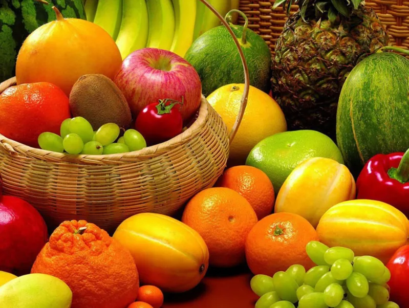 Ăn trái cây nguyên quả giúp giữ lại chất xơ và hạn chế việc tiêu thụ quá nhiều đường tự nhiên trong thời gian ngắn